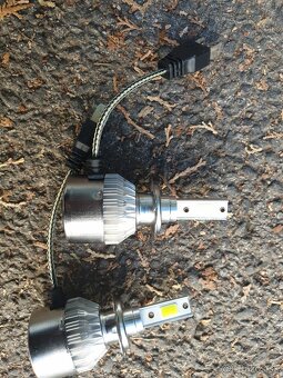 Predam nove led ziarovky H1,H4 H7,H8,H9,H11,H15,H16 HB3,HB4 - 5