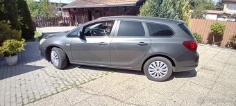 OPEL ASTRA J SPORTS TOURER 1.7 CDTI 81KW r.v. 5/2011 - 5