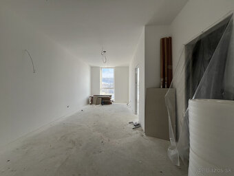 Na predaj investičný 2-izbový apartmán (nebytový priestor) v - 5