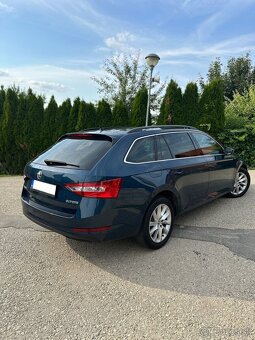 Škoda Superb Combi 2.0 TDI CR DSG - 5