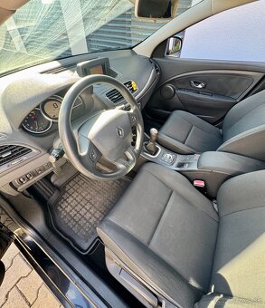 Renault Megane Hatchback, 1.6 benzín - 5
