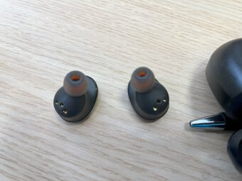 Predam bezdrotove sluchadla (True Wireless) znacky JBL Tune1 - 5