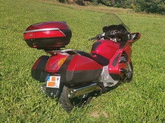 Predám 3789€ VYMENÍM Honda Pan European 1300 ST rv-2005 93kw - 5