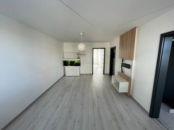 Prenajmem 2-izbový byt v Poltári - 5