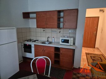 Na predaj veľká garsónka s balkónom Komárno - 5