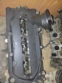 Predám hlavy motora Audi 3.0 171kw - 5