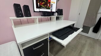 Písací stôl s priestorom pre PC, monitor a výsuvnou klávesni - 5