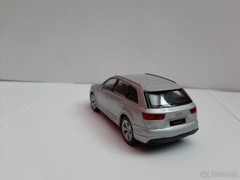 ⚡ Luxus & výkon v 1:43 – Audi Q7, aké chceš vo vitríne - 5