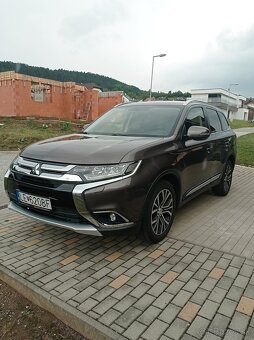 Predaj SUV Mitsubishi Outlander 4x4 - 5