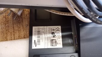 Predám LCD monitor Samsung 19" - 5