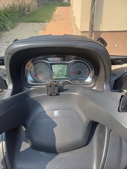 Predám Suzuki Burgman AN 650 - 5