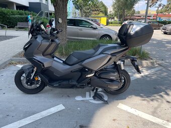 Honda ADV 350 - 5
