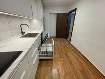 Na predaj 2 izbový byt, Nová Dubnica, zrekonštruovaný - 5