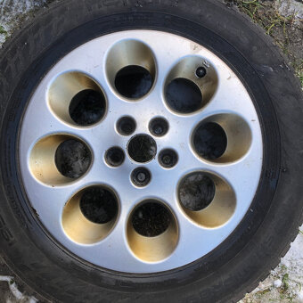 predám 4ks disky alfa romeo / fiat 6Jx15 rozteč 5x98mm - 5