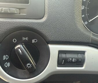 Škoda Octavia Kombi 1,6FSi - 5