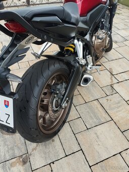 Honda CB650R - 5