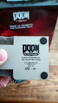 DOOM Eternal – Slayer vs. Cacodemon – Mini Collectible Figur - 5