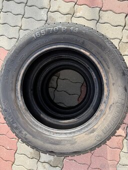 Predám Zimné Pneu BARUM 165/70 R14 - 5