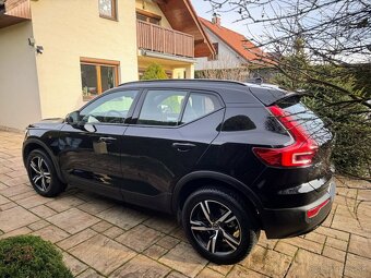 Volvo XC40, B3 AUT PLUS BLACK EDITION , DPH , 2/2026, 900km - 5