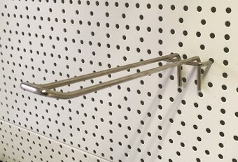 Háky na tovar a cenovkové lišty pre obchodné regály - 5