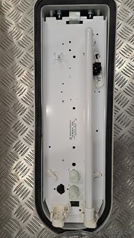 STLPOVÁ LAMPA 230V - 5