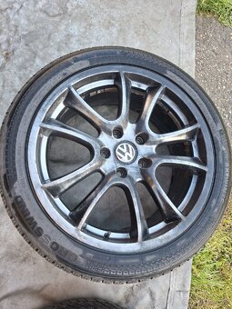 275/40 R20 - 5