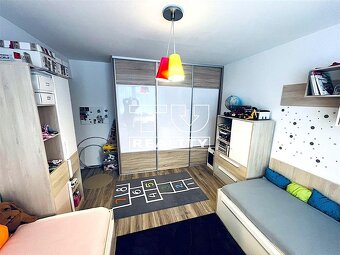 3 izbový  zrekonštruovaný byt 65 m2, v tehlovom bytovom... - 5