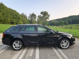 ŠKODA OCTAVIA COMBI 2,0 TDI DSG - 5