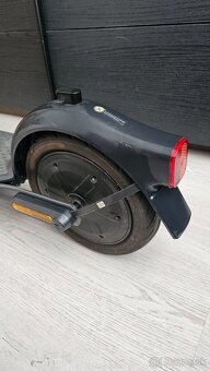 Ninebot by Segway KickScooter F2 - 5