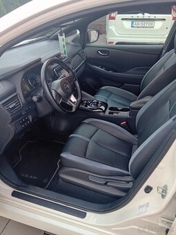 Nissan leaf - 5