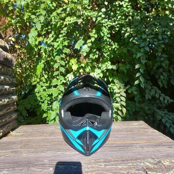 Nová nepoužívaná prilba na motorku / cross – veľkosť M - 5