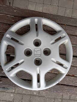 1ks puklica VW 14", Toyota 14", Skoda 15", Honda 14" - 5