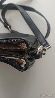 Čierna kabelka cez plece - 5