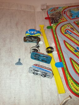 Stará plechová autodraha - 5