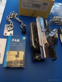 Kovanie na bezpečnostné dvere + vložka+zámok+retiazka - 5