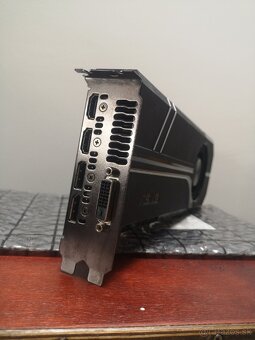 Asus 1070 ti Turbo 8GB - 5