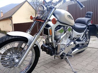 VYMENÍM//PREDÁM Suzuki Intruder 1400 - 5