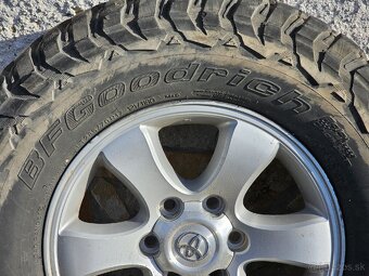 Predám BF-Goodrich KM3 285/70 R17 - 5
