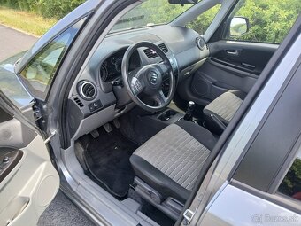 Suzuki SX4 - 5