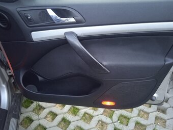 predam nahradne diely z octavia 2 tdi 77kw - 5