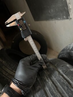 Letné pneumatiky 235/40/ZR18 - 5