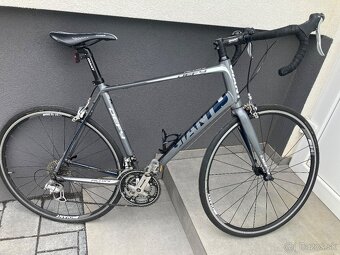 Predám cestný bicykel giant vel. L - 5