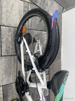 Predám detsky SPECIALIZED 20 - 5