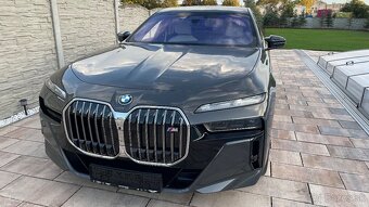 odstupim leasing BMW i7 M70 xDrive - 5