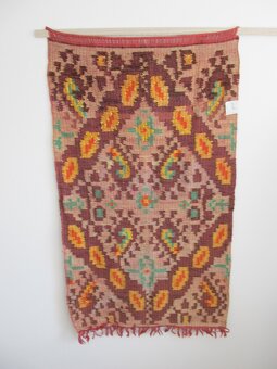 Predám staré cca 60 ročné ručne tkané závesy na stenu. - 5