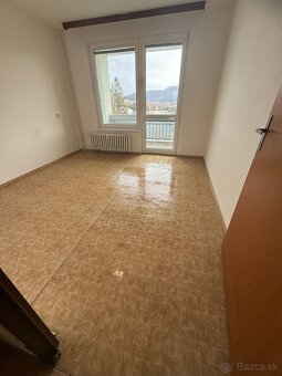 Veľkometrážny 3,5 izbový byt Trenčín - 5