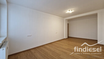 2 izbový byt na skvelom mieste, M. Mišíka, Prievidza - 5