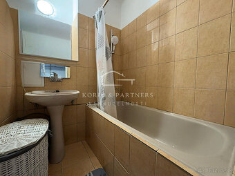 Tehlový 2 izbový čiastočne zrekonštruovaný byt, Komárno - 5