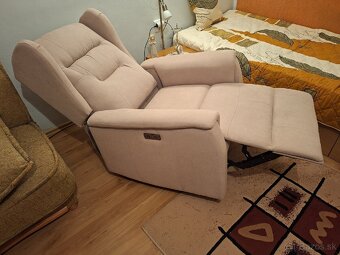 Polohovateľné elektrické kreslo - 5