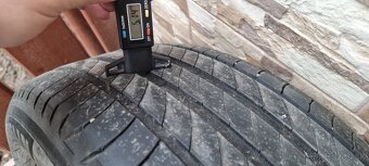 Predám 4xletné pneumatiky Michelin Primacy4 225/55 R18 - 5